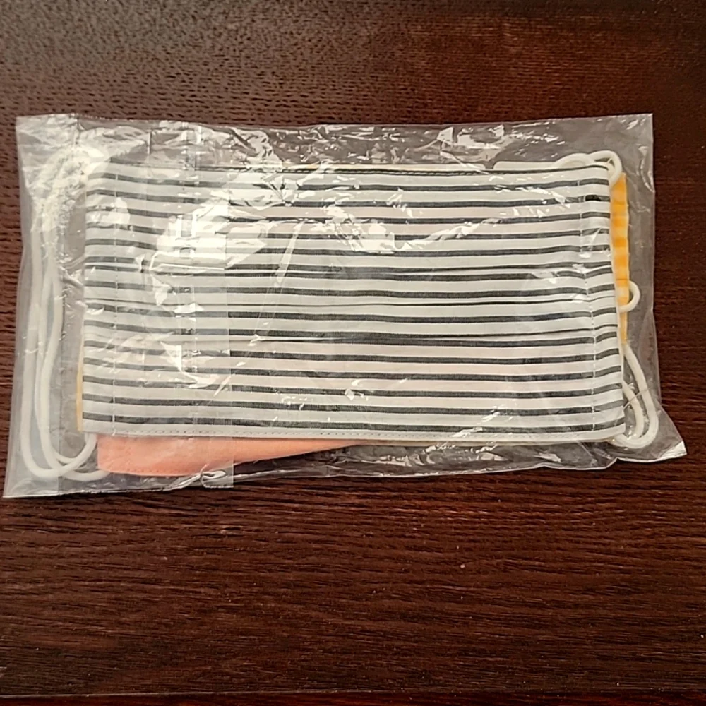 💕FREE WITH BUNDLE* NWT Sealed Three Mask Lot Striped, Yellow Gingham Peach